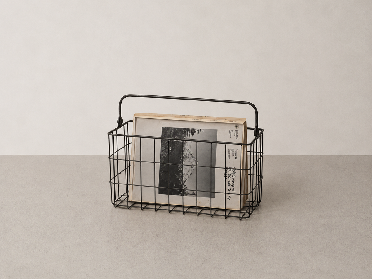 MAGAZINE WIRE BASKET