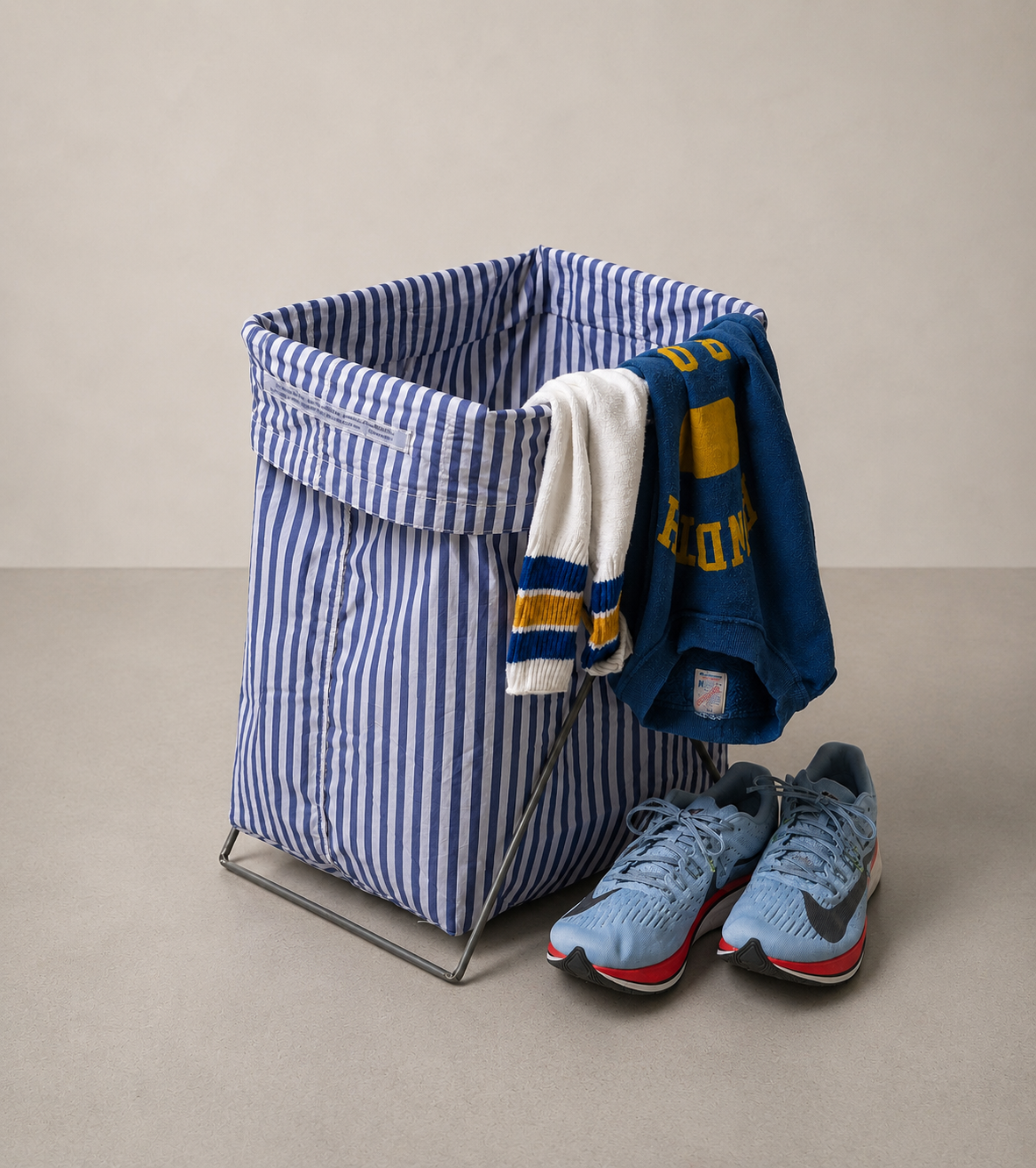 LAUNDRY BASKET