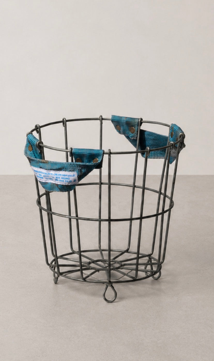 BELT HANDLE ROUND BASKET